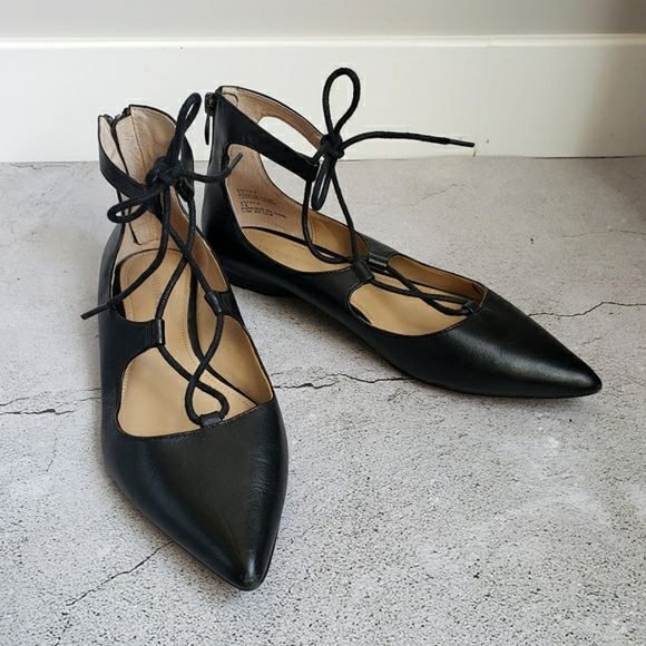 Saks Fifth Avenue Estyn-S Lace Up Flats - Sz 7.5 - Picture 1 of 12